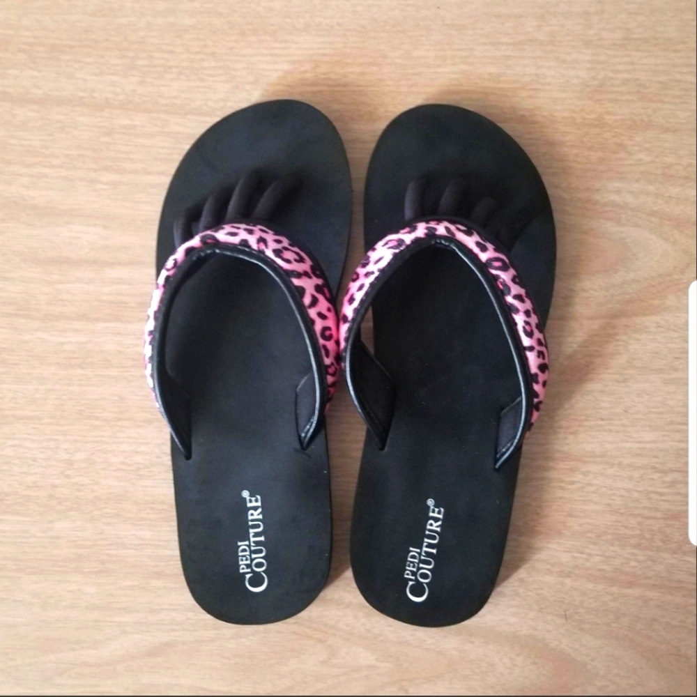 Pedi Couture Pink & Black Leopard print pedi/yoga sandals size M 6.5-8 U.S. Wome